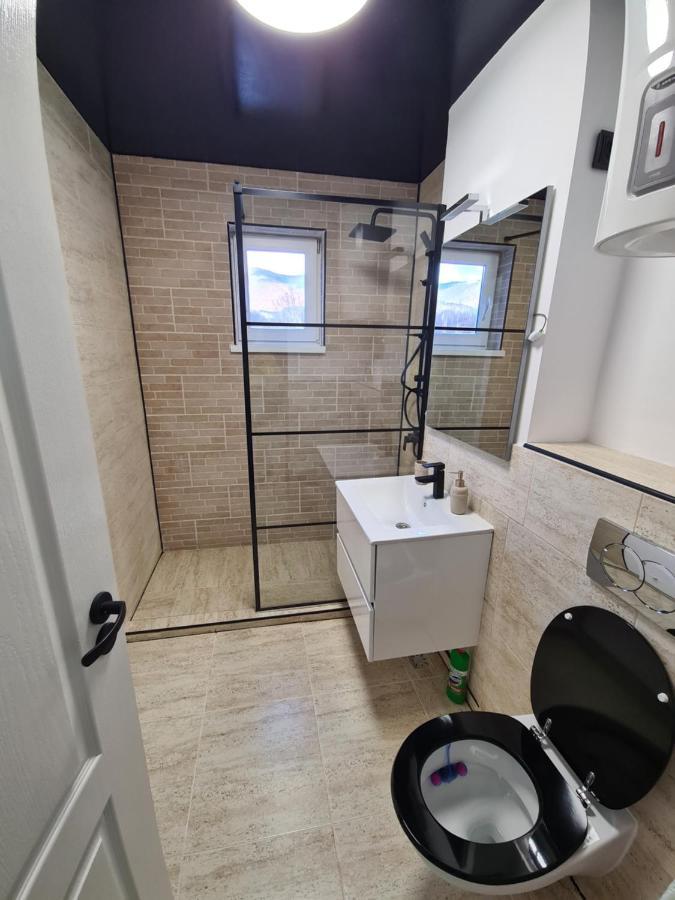 Lupeni Diamonds House 2公寓 外观 照片