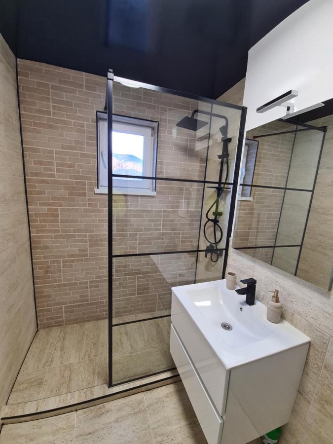 Lupeni Diamonds House 2公寓 外观 照片